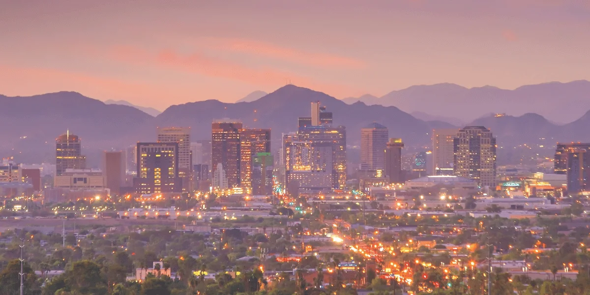 city skyline of phoenix, arizona